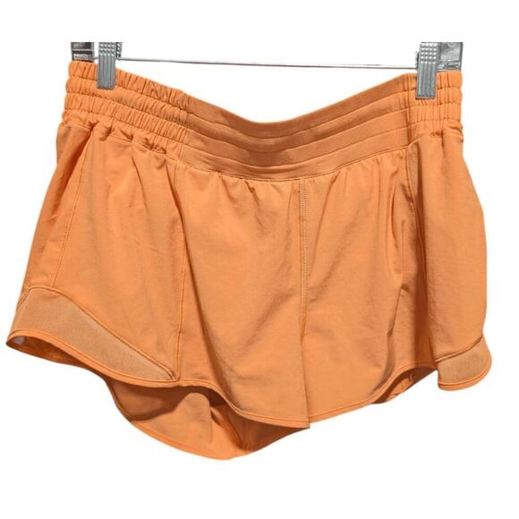 LULULEMON ATHLETICA Hotty Hot Short High-Rise '2.5" Size 12 - Picture 3 of 4